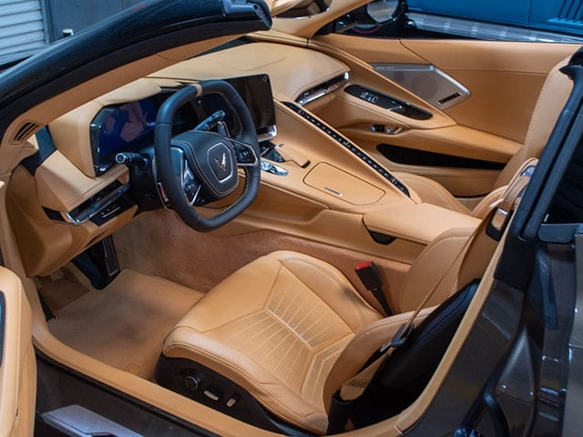 2020 c8 corvette bornze interior 1